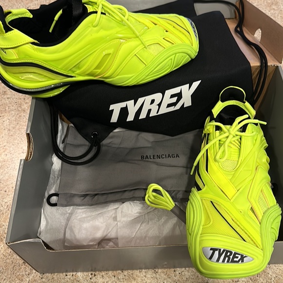 “NEW” BALENCIAGA TYREX YELLOW Size 44E - Picture 3 of 6